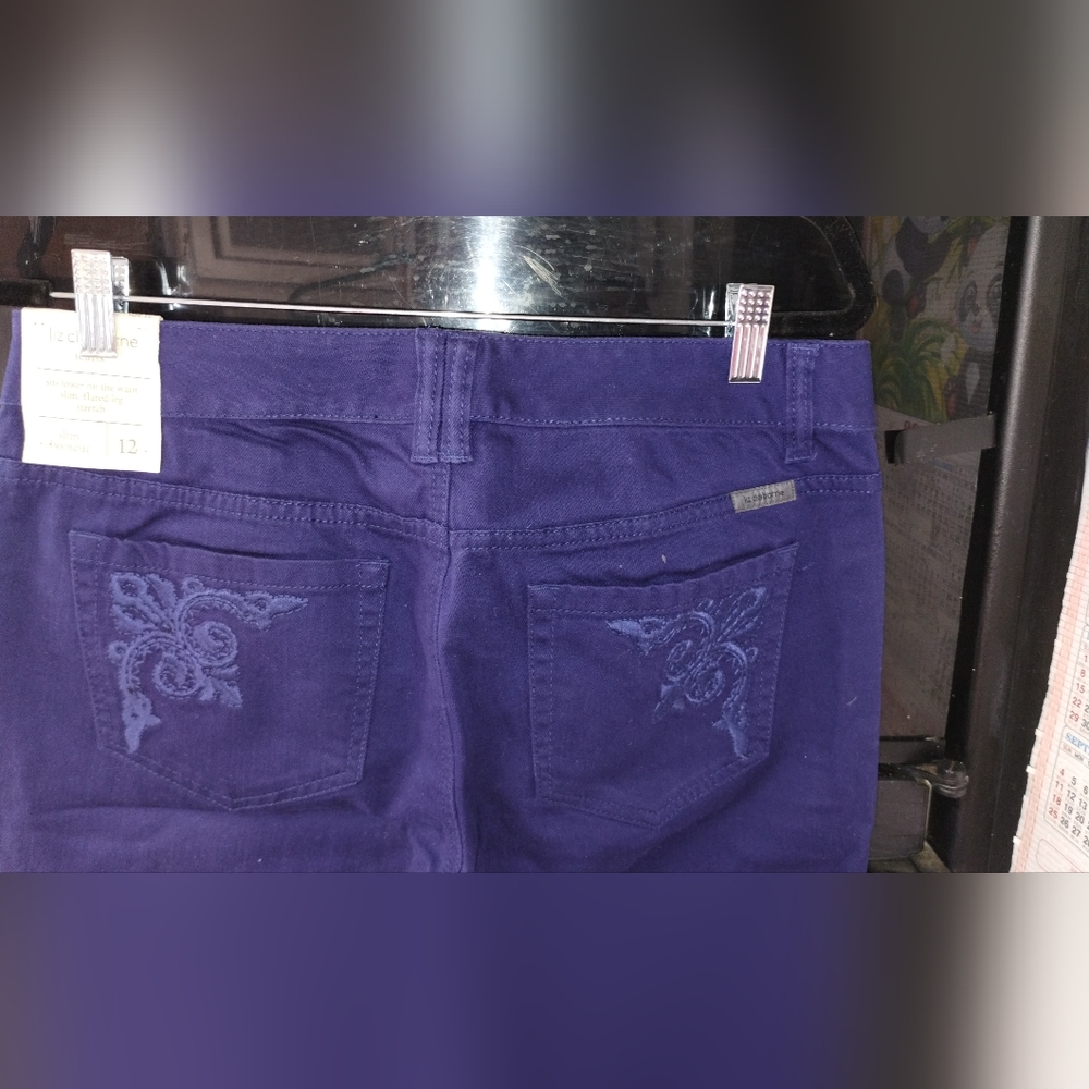 Pants - Picture 4 of 7